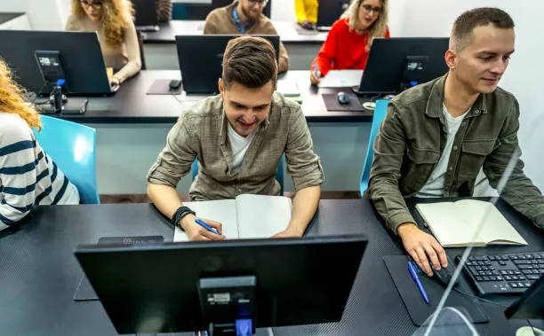 Процесс обучения в IT-школе miron-shift.today